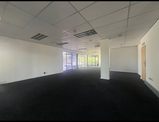 294M² OFFICE TO LET IN MEYERSDAL NATURE ESTATE